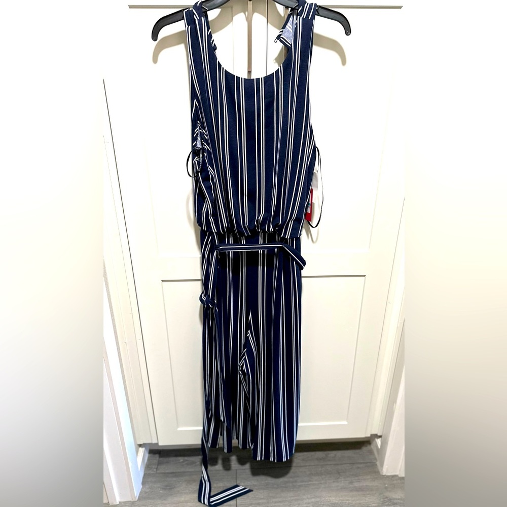 Vince Camuto Women’s Sleeveless Tie waist jumpsuit